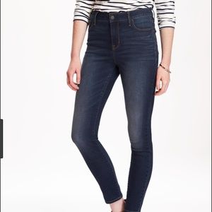 High Rise "Rockstar" Curvy Jeans (27)